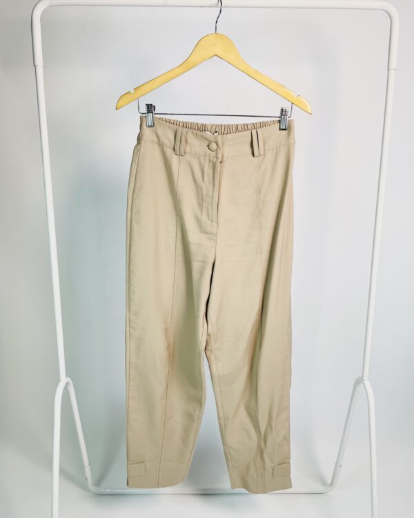 Calça cinza com elástico CLOMEE - P *nunca usado* - VENDIDO SISTEMA OTO