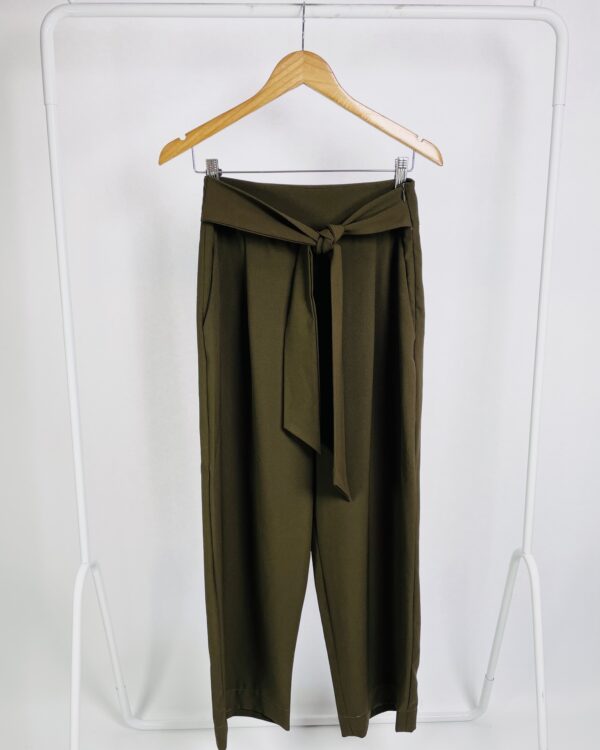 Calça verde musgo cintura alta com faixa LEELOO - 40 - VENDIDO SISTEMA OTO