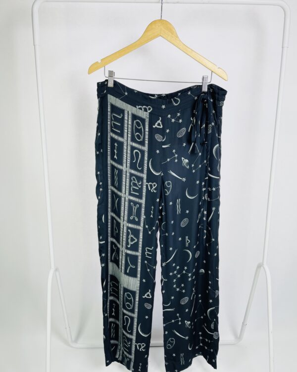 Calça azul marinho com estampa de signos cinza GLORIA COELHO - 38 - VENDIDO SISTEMA OTO