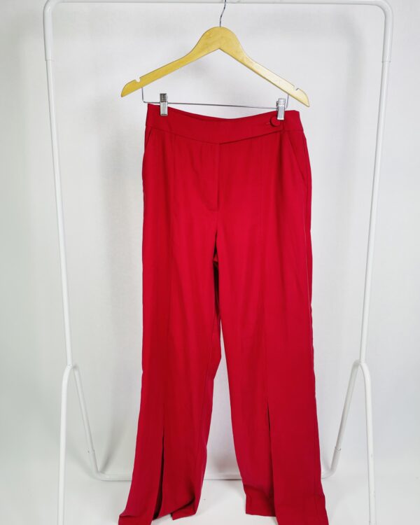 Calça vermelha com botões e pregas na barra SIBERIAN - 38 *nunca usado*