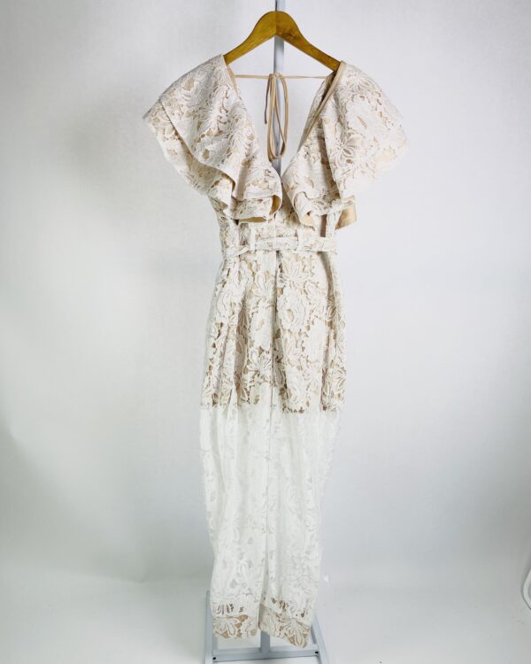 Macação renda forro bege com faixa MAIS UM - M