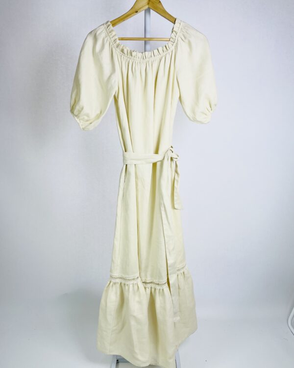 Vestido longo linho bege com faixa e elástico no decote INFFINITY - M - VENDIDO SISTEMA OTO