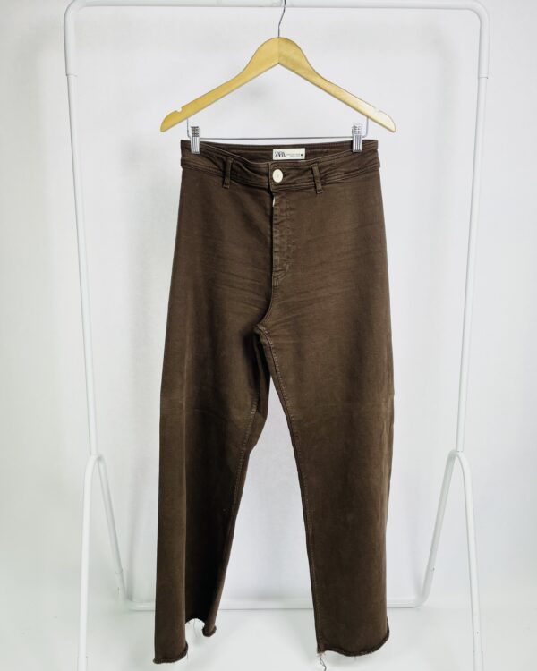 Calça sarja com elastano marrom ZARA - 40 - VENDIDO SIST OTO