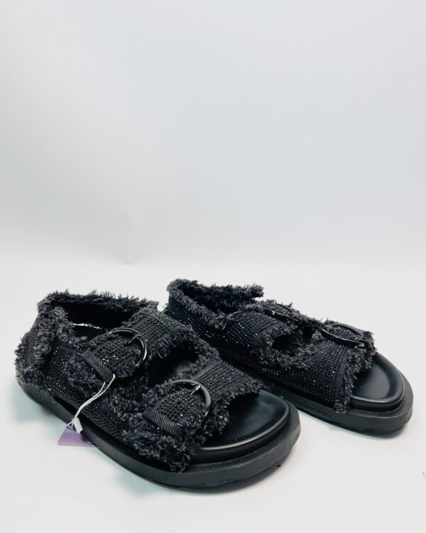 Papete preta com detalhes desfiados ZARA - 36 EUR - VENDIDO SISTEMA OTO