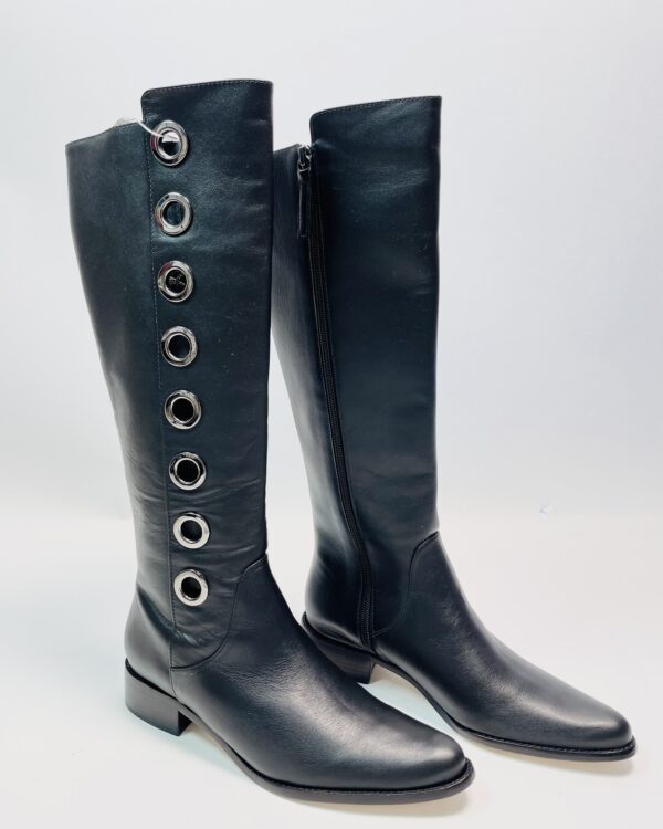 Bota cano alto preta com ilhós na lateral PAULA TORRES - 34 *nunca usada*