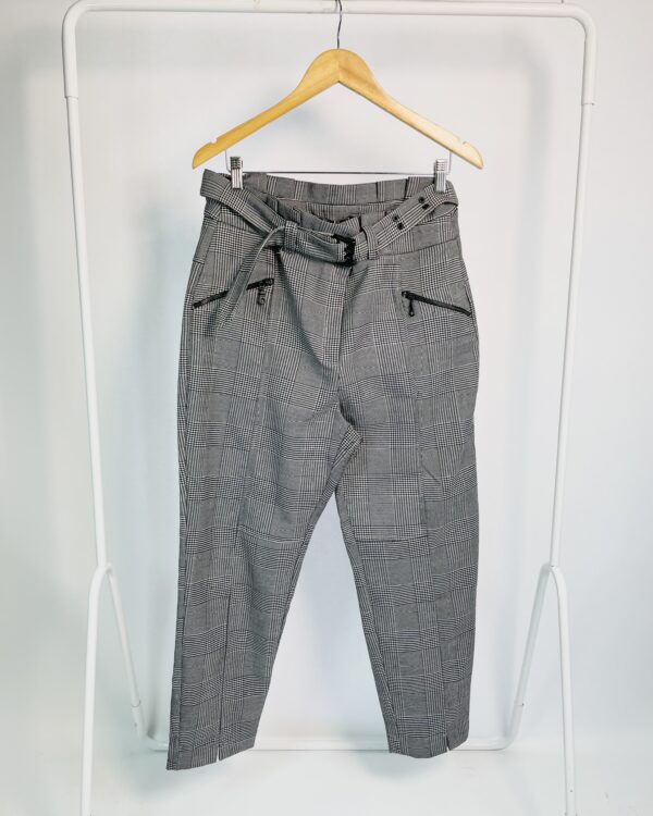 Calça cintura alta p&b xadrez com cinto SHOULDER - 44 - VENDIDO SISTEMA OTO