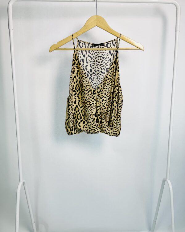 Blusa onça transpassada VIX - M - VENDIDO SISTEMA OTO