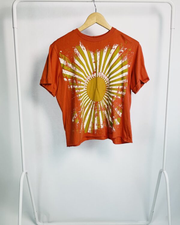 Tshirt laranja com estampa na frente NV - M - VENDIDO SISTEMA OTO