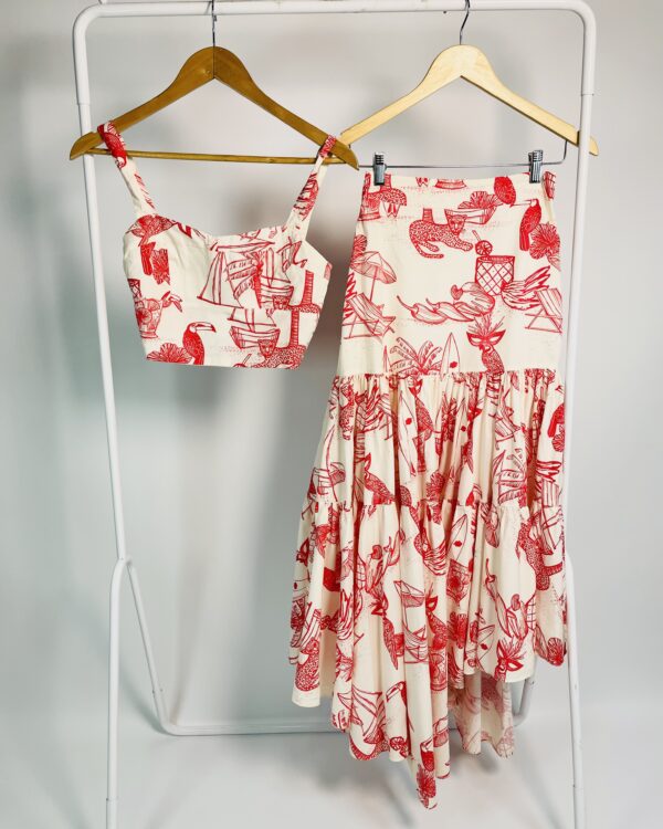 Conjunto cropped e saia midi de algodão branco com estampa vermelha EVA - 34 - VENDIDO SISTEMA OTO