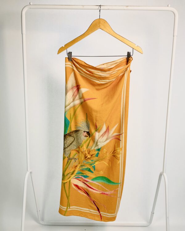 Saia pareô midi estampado off white e mostarda SACADA - U