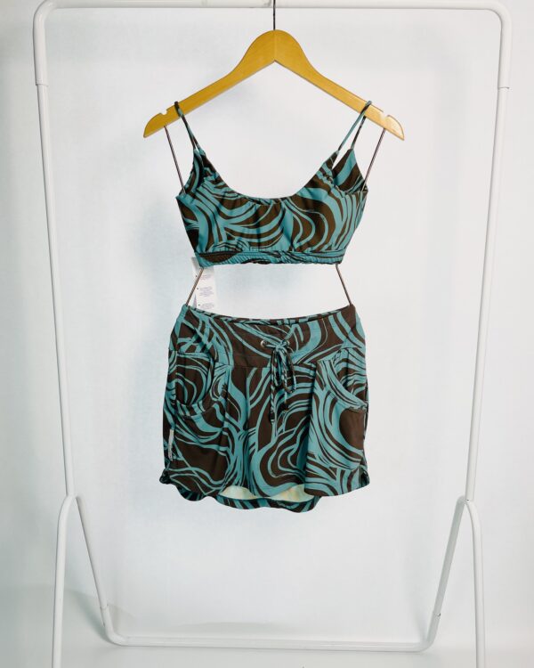 Conjunto top e short saia azul e marrom estampado C|C|M - P - VENDIDO SISTEMA OTO