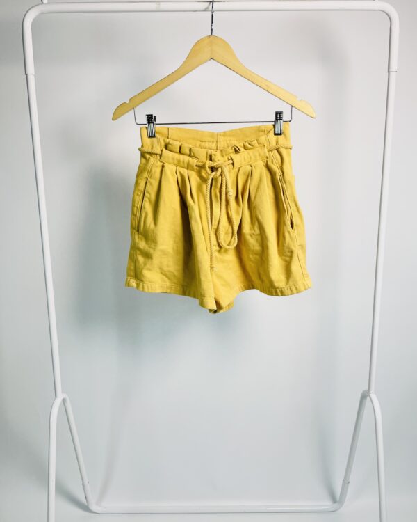 Short mostarda com faixa FARM - 36 VENDIDO SITEMA OTO