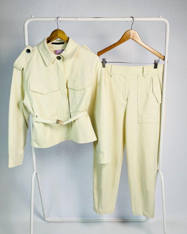 Conjunto off white jaqueta com calça ANIMALE -  M - VENDIDO SISTEMA OTO