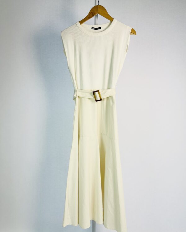 Vestido off white com bege sem mangas ZARA - GG - VENDIDO SISTEMA OTO