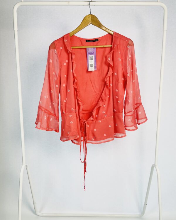 Bata rosa aberta na frente  com estampa branca ABERCROMBIE E FITCH - M VENDIDO SISTEMA OTO