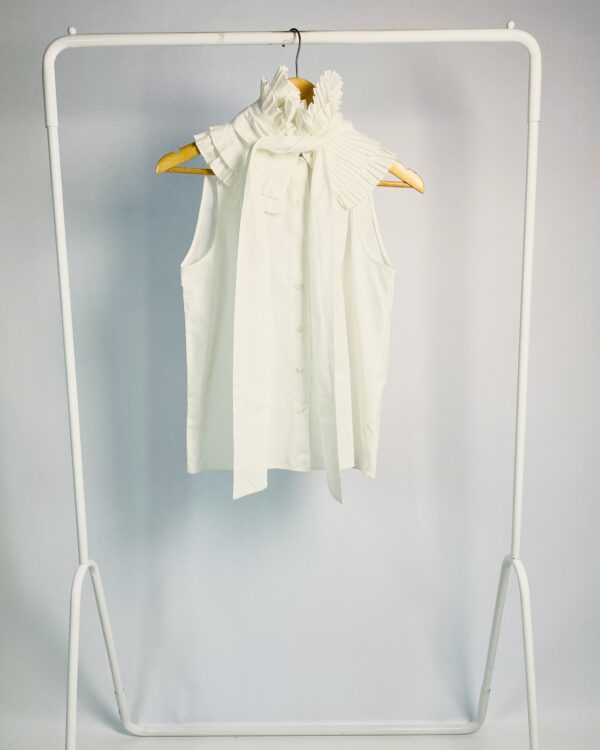 Camisa branca algodão sem mangas e gola plissada ZARA - PP - VENDIDO SISTEMA OTO