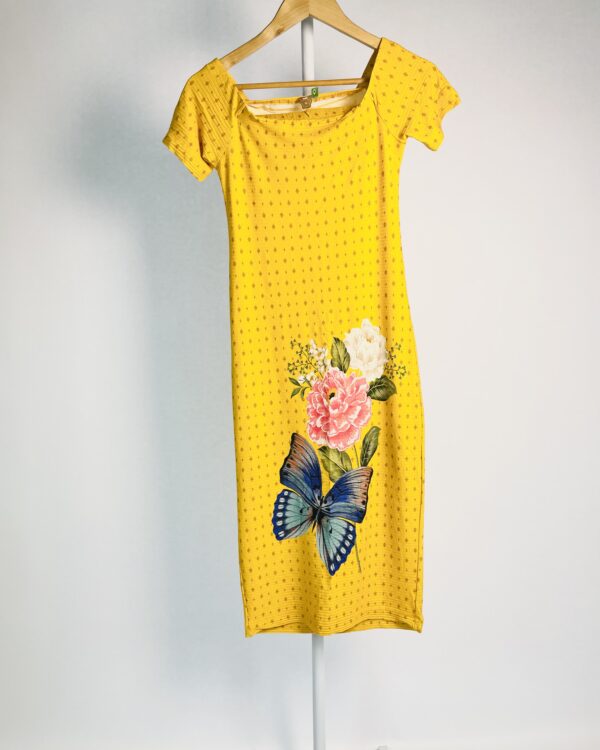 Vestido malha canelado com estampa flores e borboleta FARM - M - VENDIDO SISTEM OTO