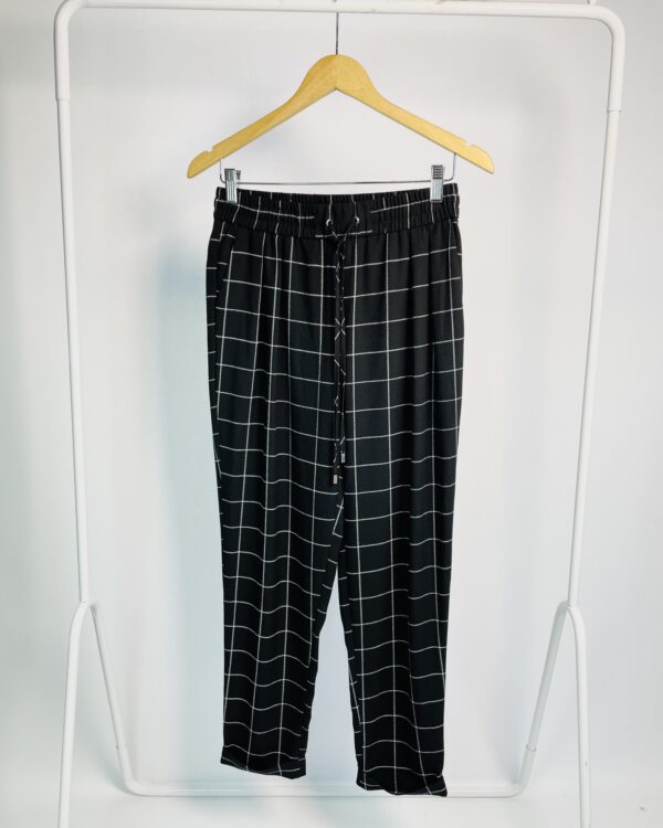 Calça p&b estampa xadrez com elástico no cós ZARA - P - VENDIDO SISTEMA OTO