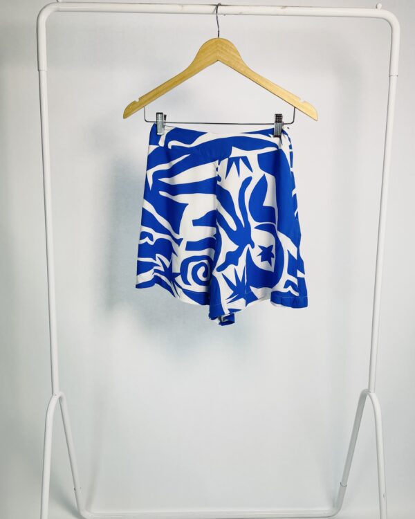 Short branco e azul estampado cintura alta LOJA 3 - P