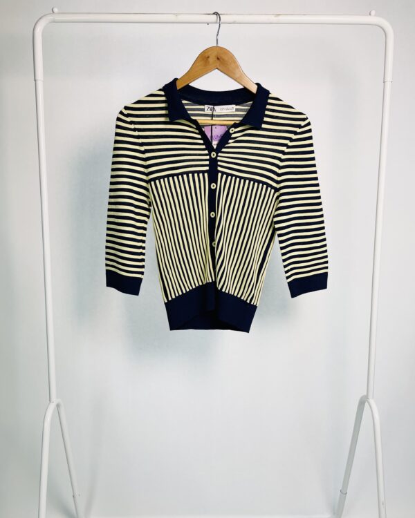 Blusa tricot azul marino e bege listrada com botões na frente e mangas 3/4 ZARA - M *nunca usada* - VENDIDO SISTEMA OTO