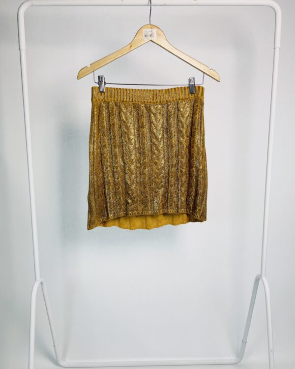 Saia tricot curta dourada NV - 40