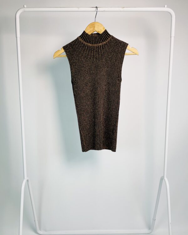 Regata tricot preta com fios de lurex e gola alta IORANE - P *nunca usada* - VENDIDO SISTEMA OTO