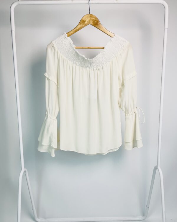 Bata seda ombro a ombro off white com lastex e mangas longas ANIMALE - M - VENDIDO SISTEMA OTO