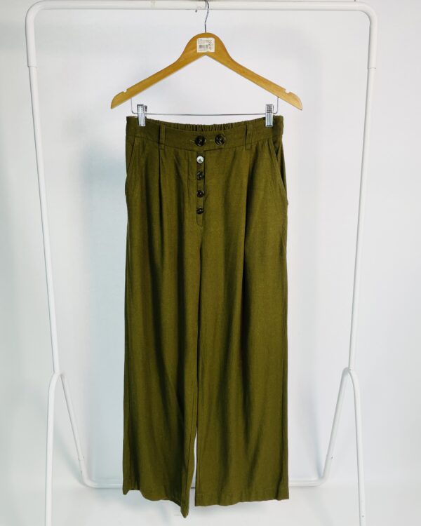 Calça linho verde musgo botões na frente ''LARI'' NV - 36