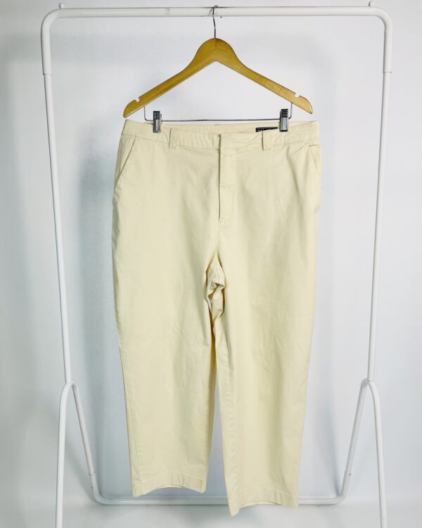 Calça sarja bege GAP - 48 - VENDIDO SISTEMA OTO