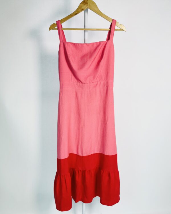 Vestido midi rosa com a barra vermelha REGINA SALOMÃO - 42 - VENDIDO SISTEMA OTO