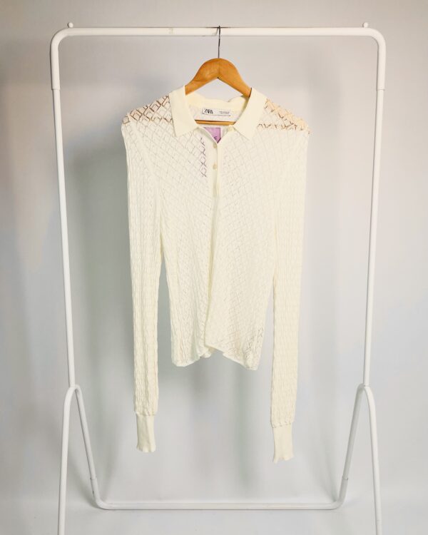 Blusa tricot off white gola polo e mangas longas ZARA - M - VENDIDO SISTEMA OTO