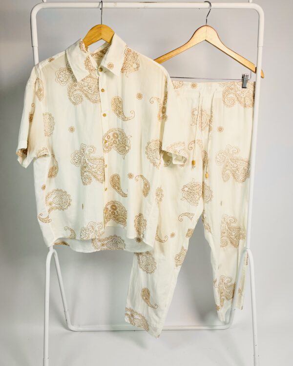 Conjunto camisa e calça branco com bordados STUDIO ORLA - M - VENDIDO SISTEMA OTO