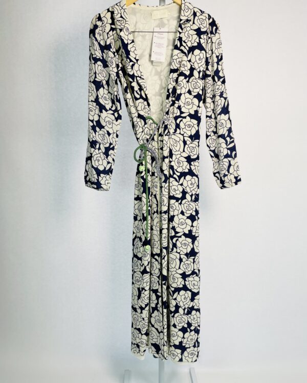 Kimono seda off white com estampa azul marinho e faixa CRIS BARROS - 36 - VENDIDO SISTEMA OTO