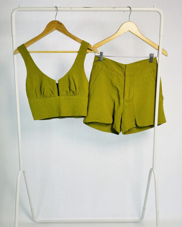Conjunto cropped e short linho verde VIX - 36 - VENDIDO SISTEMA OTO