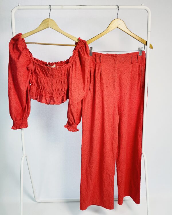 Conjunto cropped e calça laise vermelho NV - 38 - VENDIDO SISTEMA OTO