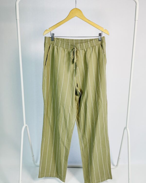 Calça algodão verde musgo com linhas brancas ASOS - M - VENDIDO SISTEMA OTO