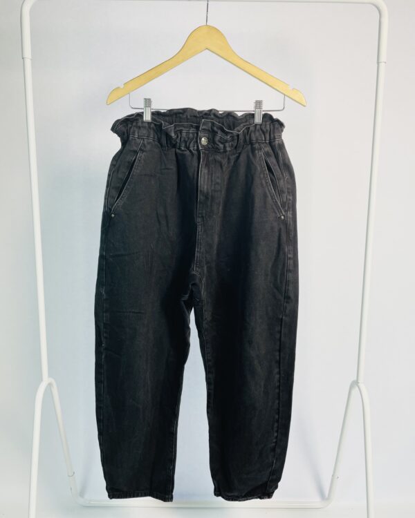 Calça jeans black com elástico na cintura ZARA - 42 - VENDIDO SISTEMA OTO