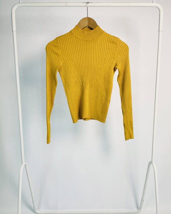 Blusa tricot canelada mostarda gola alta BERSHKA - P - VENDIDO SISTEMA OTO