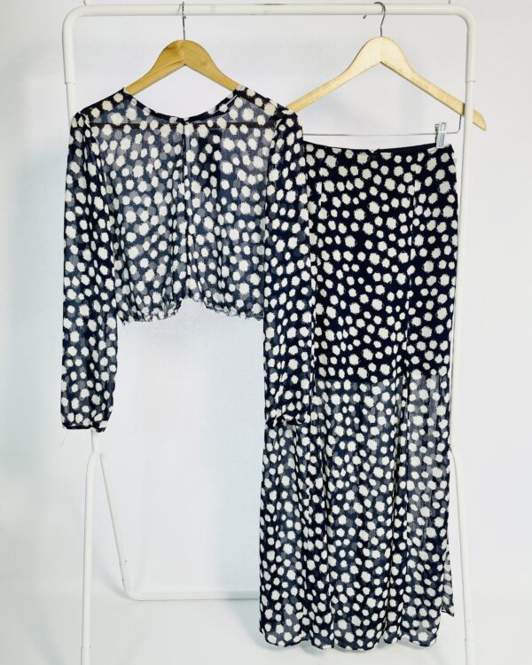 Conjunto cropped e saia longa azul marinho estampa poá com transparência CAVENDISH - 38 - VENDIDO SISTEMA OTO