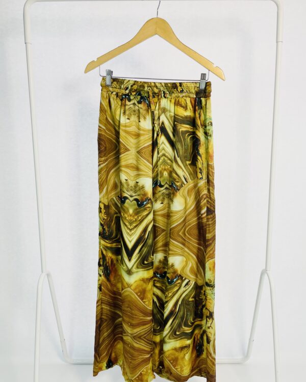 Calça acetinada estampada tons de amarelo e marrom ADRI RODRIGUES - M - VENDIDO SIST OTO