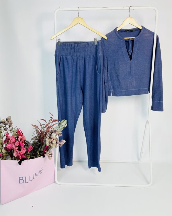 Conjunto blusa e calça moletom azul texturizada MARIA FILÓ - M - VENDIDO SISTEMA OTTO