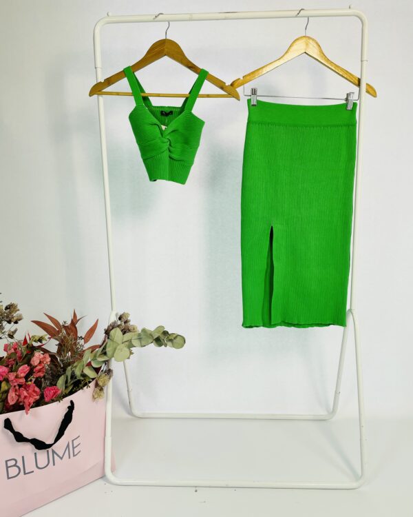 Conjunto tricot top e saia midi verde LE BLOG - 36