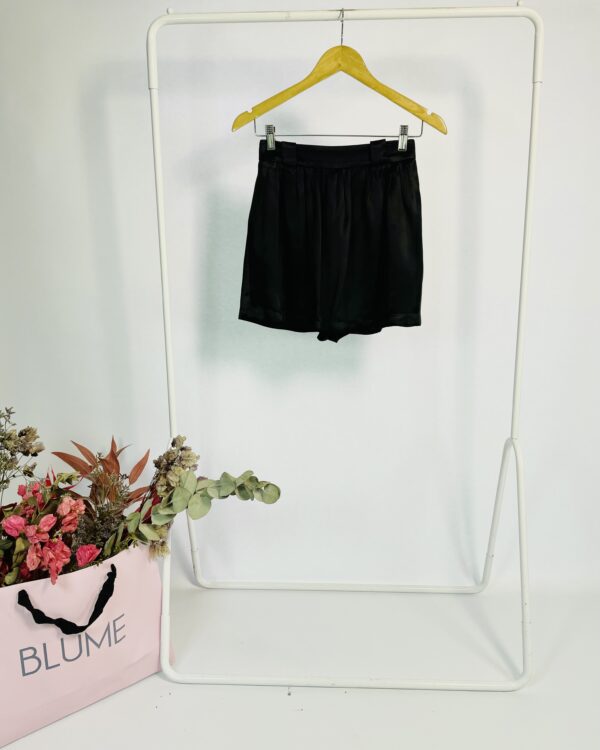 Short saia preto acetinado NV - PP