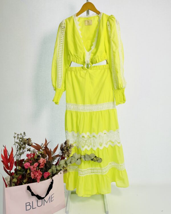 Vestido midi verde lima com detalhes de laise branco e recorte na cintura NL BRAND - P - VENDIDO SISTEMA OTO