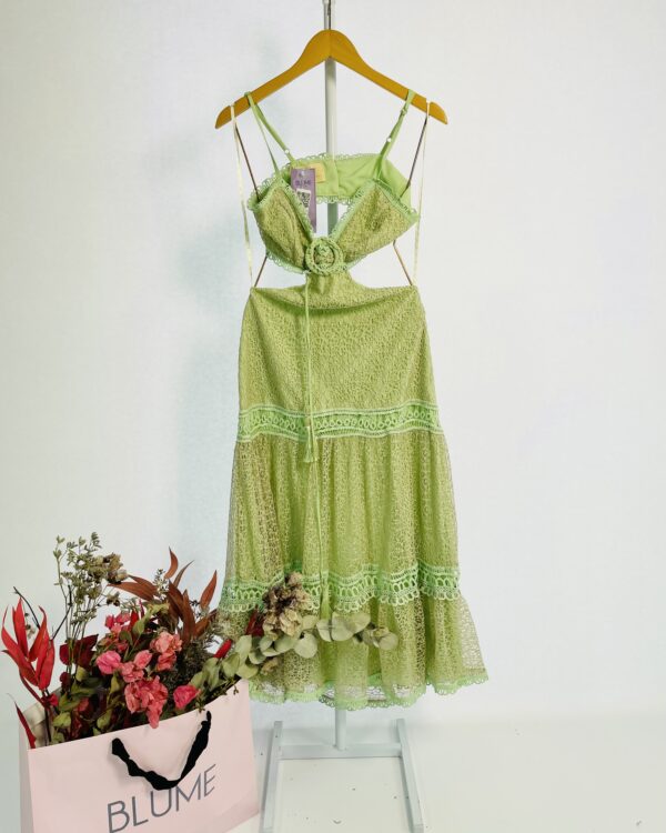 Vestido midi laise verde claro com recorte na cintura e detalhe no busto NL BRAND - P