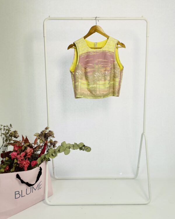 Blusa sem manga lilás amarelo e rosa estampa MIXED - M - VENDIDO SISTEMA OTO