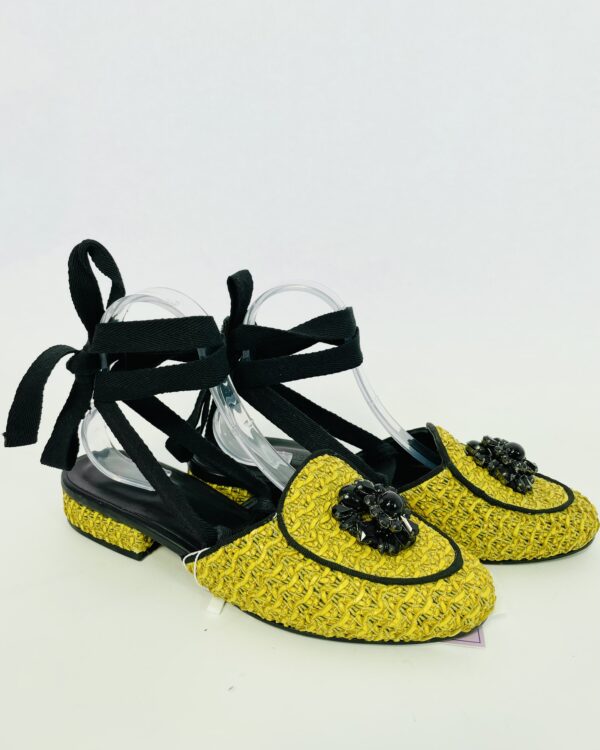 Mule palha com pedras pretas na frente e amarração no tornozelo NOT A SHOE - 37 - VENDIDO SISTEMA OTO