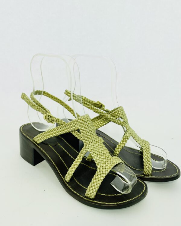 Sandália tiras douradas e trançadas salto bloco médio ELIZA CONDE - 38