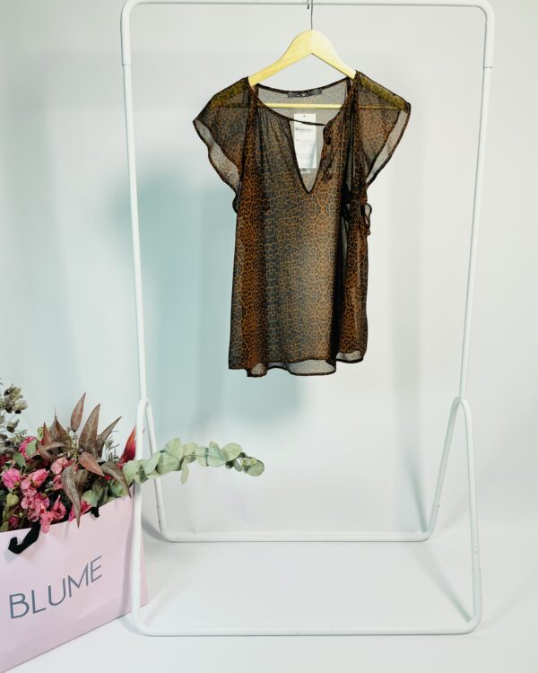 Blusa marrom com estampa preta onça e amarração MARIA FILÓ - M - VENDIDO SISTEMA OTO