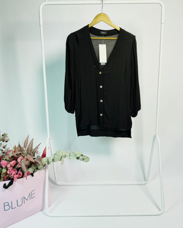 Blusa preta botões na frente mangas 3/4 HAIGHT - P